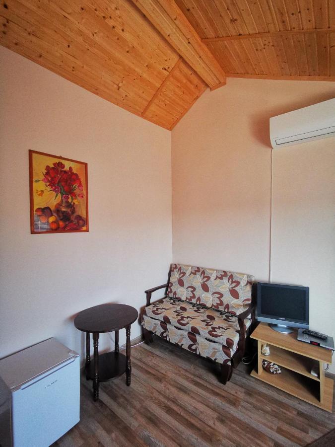 Guest House Ezerets Экстерьер фото