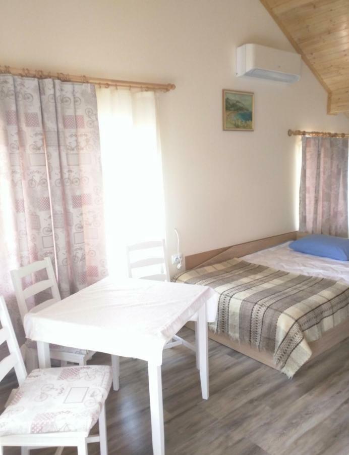 Guest House Ezerets Экстерьер фото